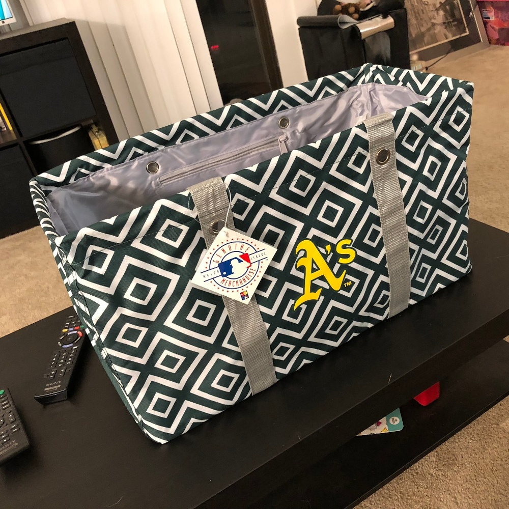 MLB Oakland A's picnic caddy